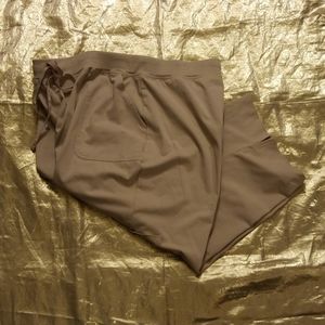 Womens Crop/Capris Pants XXL NWOT